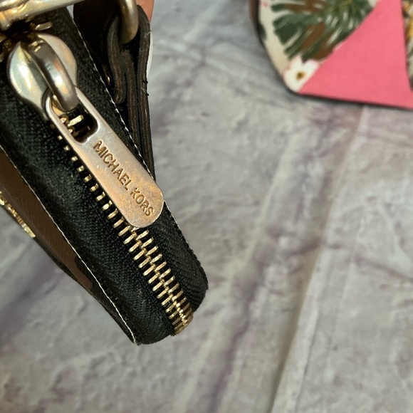 Michael Kors Yellow and Brown Camouflage Bags - Picture 6 of 11